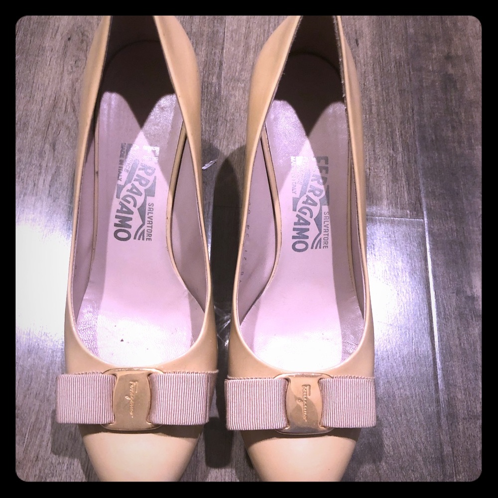 Salvatore Ferragamo varina heels